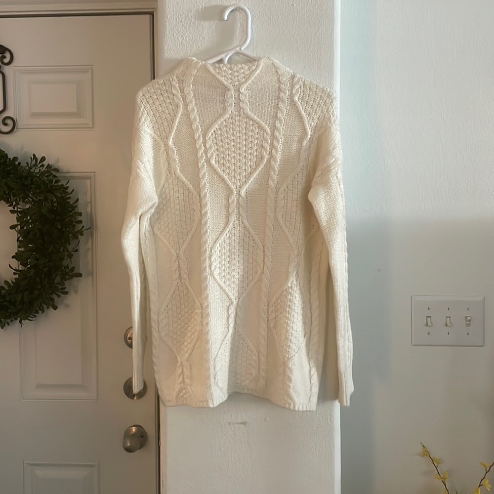 ST. John’s Bay Cable Knit Sweater Size S